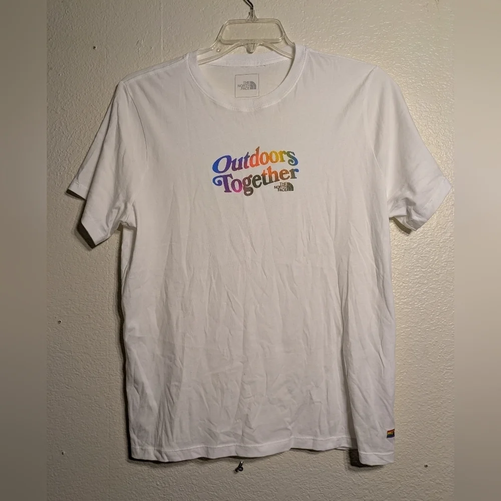 The North Face White Outdoor Graphic T-Shirt Woman's Size Large Pre-owned - Picture 1 of 7